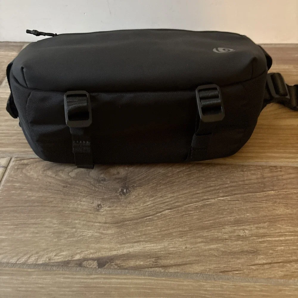 Ulanzi PBO38 Camera Sling Bag for Outdoor Travel 10L New Without Tags